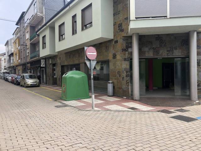 Local comercial en Alquiler en Calle Doctor Vila en A Rúa