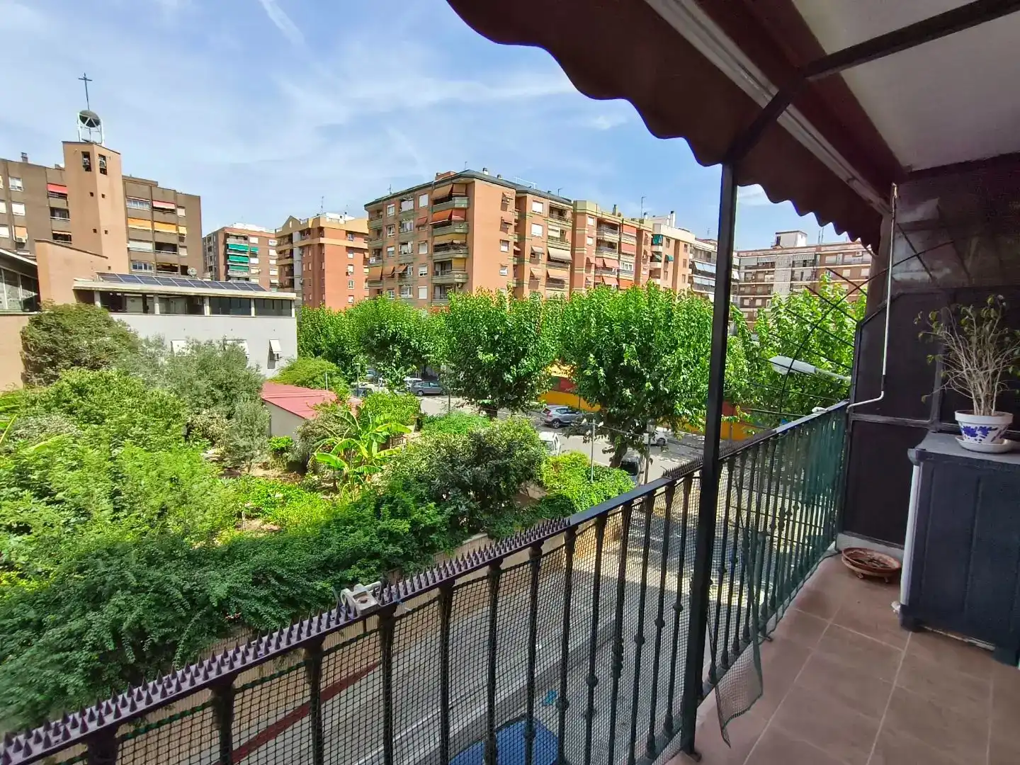 Vista exterior de Pis en venda en  Valencia Capital amb Balcó