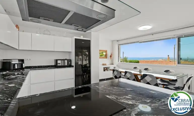 Haus mit Pool zum Verkauf in Carrer Còrdova, imagen 17