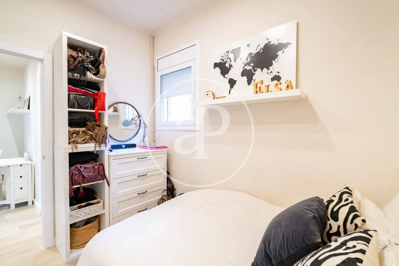 Schlafzimmer von Wohnung zum Verkauf in Barcelona mit Klimaanlage, Heizung und Terrasse