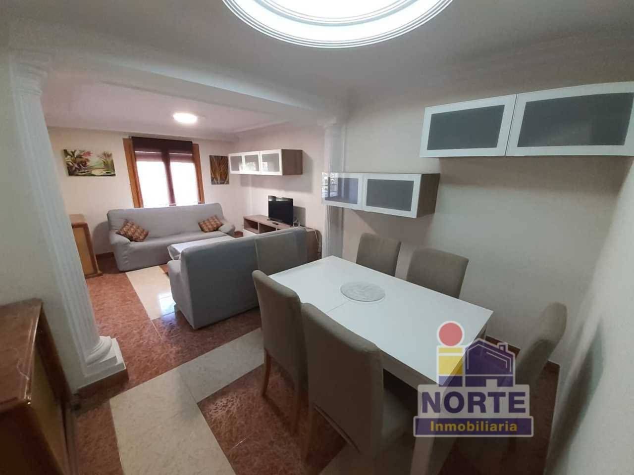 Sala d'estar de Pis en venda en Alcoy / Alcoi amb Calefacció, Moblat i Balcó