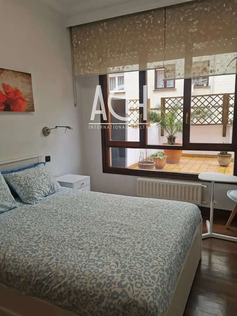 Bedroom of Flat for rent in Bilbao   with Heating, Terrace and Furnished
