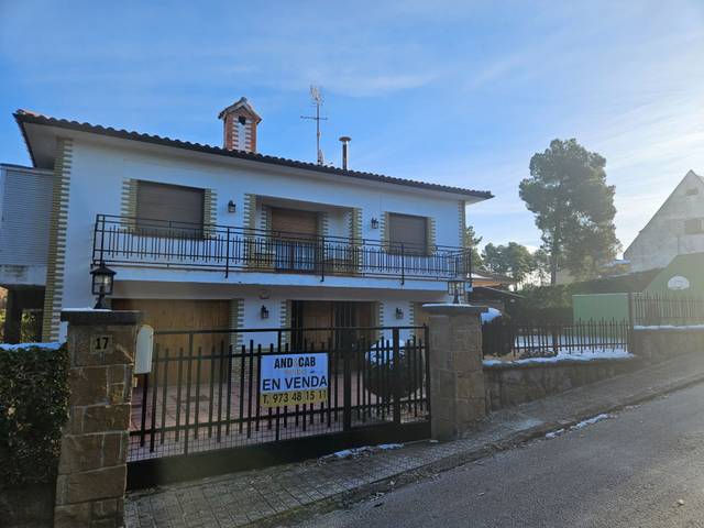 Casa-chalet en Venta en Olius