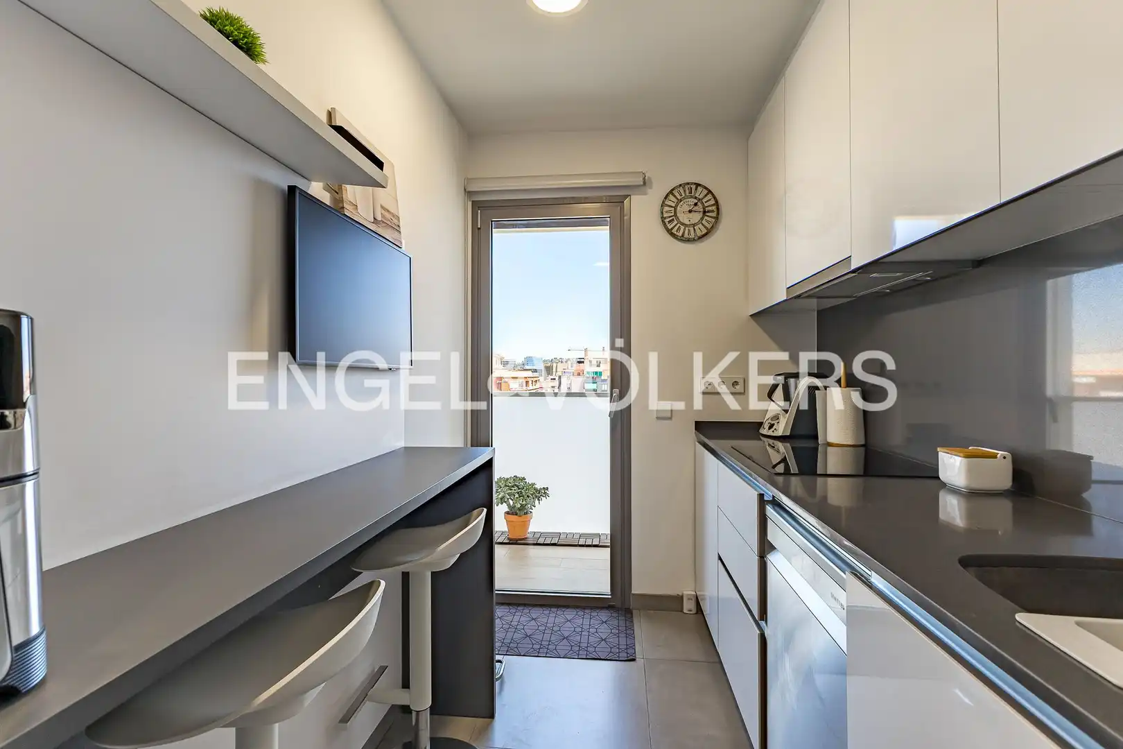 Kitchen of Flat for sale in L'Hospitalet de Llobregat  with Air Conditioner, Heating and Parquet flooring