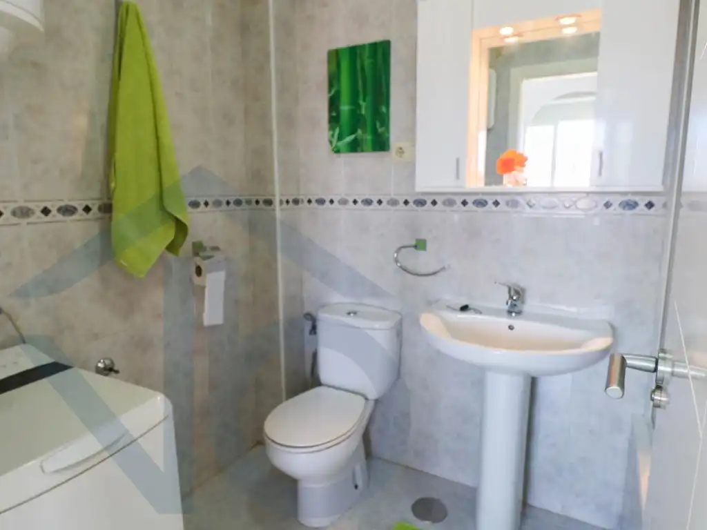 Badezimmer von Wohnungen zum Verkauf in Pulpí mit Klimaanlage