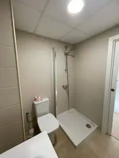 Baño de Piso de alquiler en San Vicente del Raspeig / Sant Vicent del Raspeig con Aire acondicionado, Calefacción y Amueblado