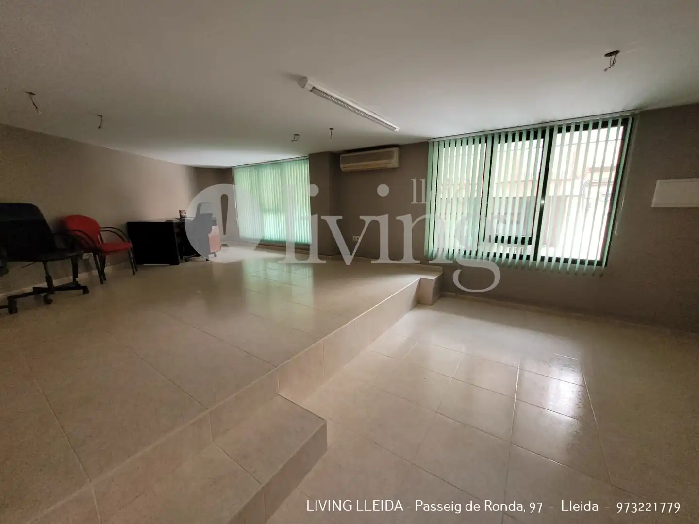 Office space for sale in Carrer dels Comtes d'Urgell, imagen 2
