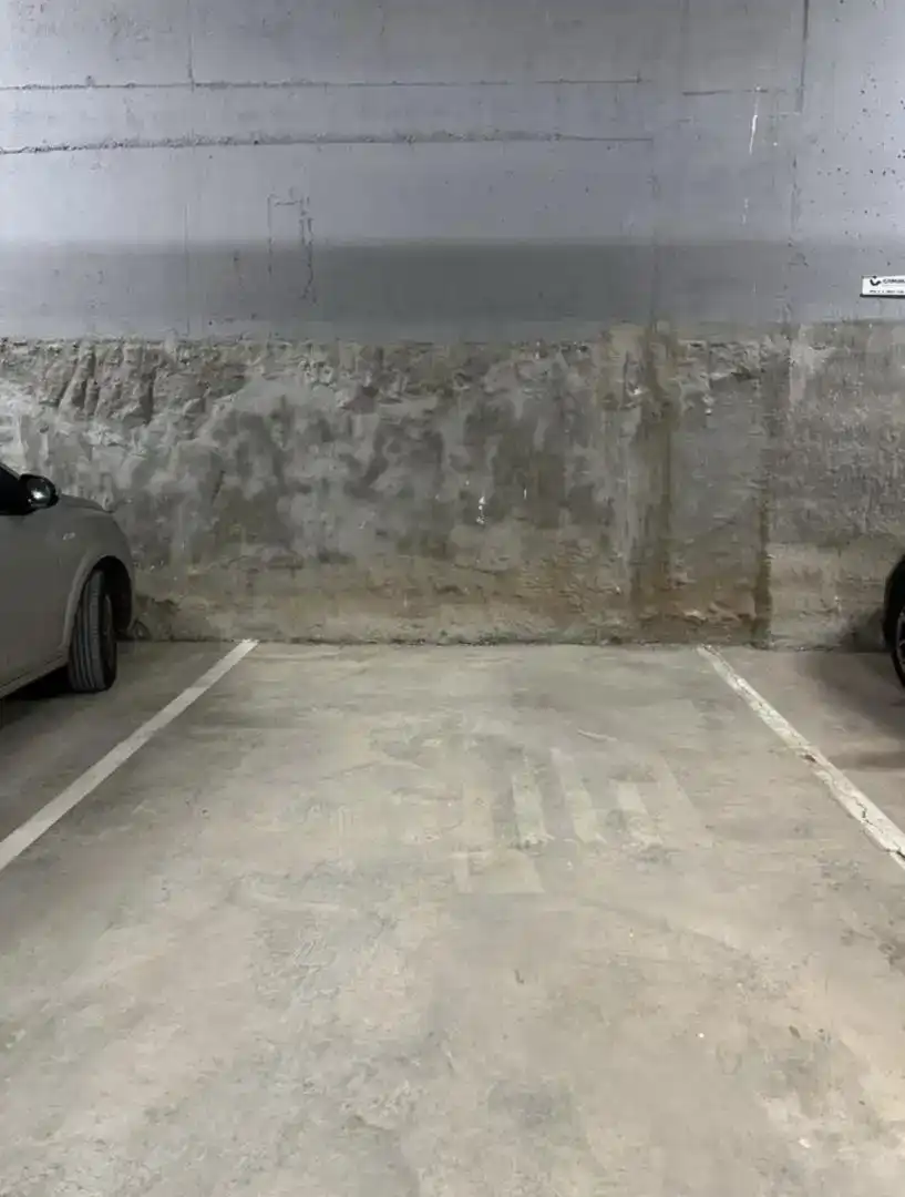 Aparcament de Garatge en venda en Peralada