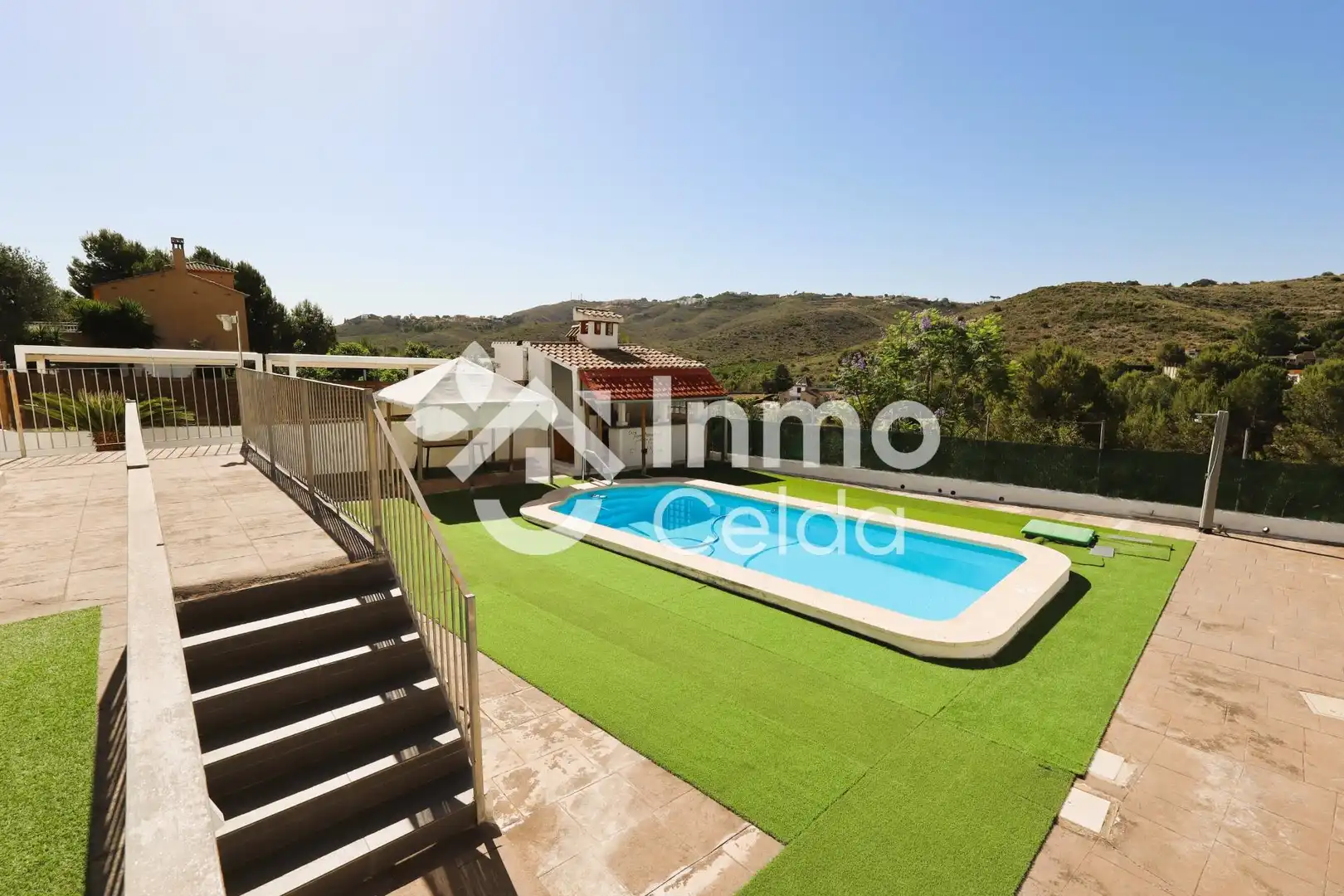 Piscina de Casa o chalet en venta en Chiva con Aire acondicionado, Calefacción y Jardín privado