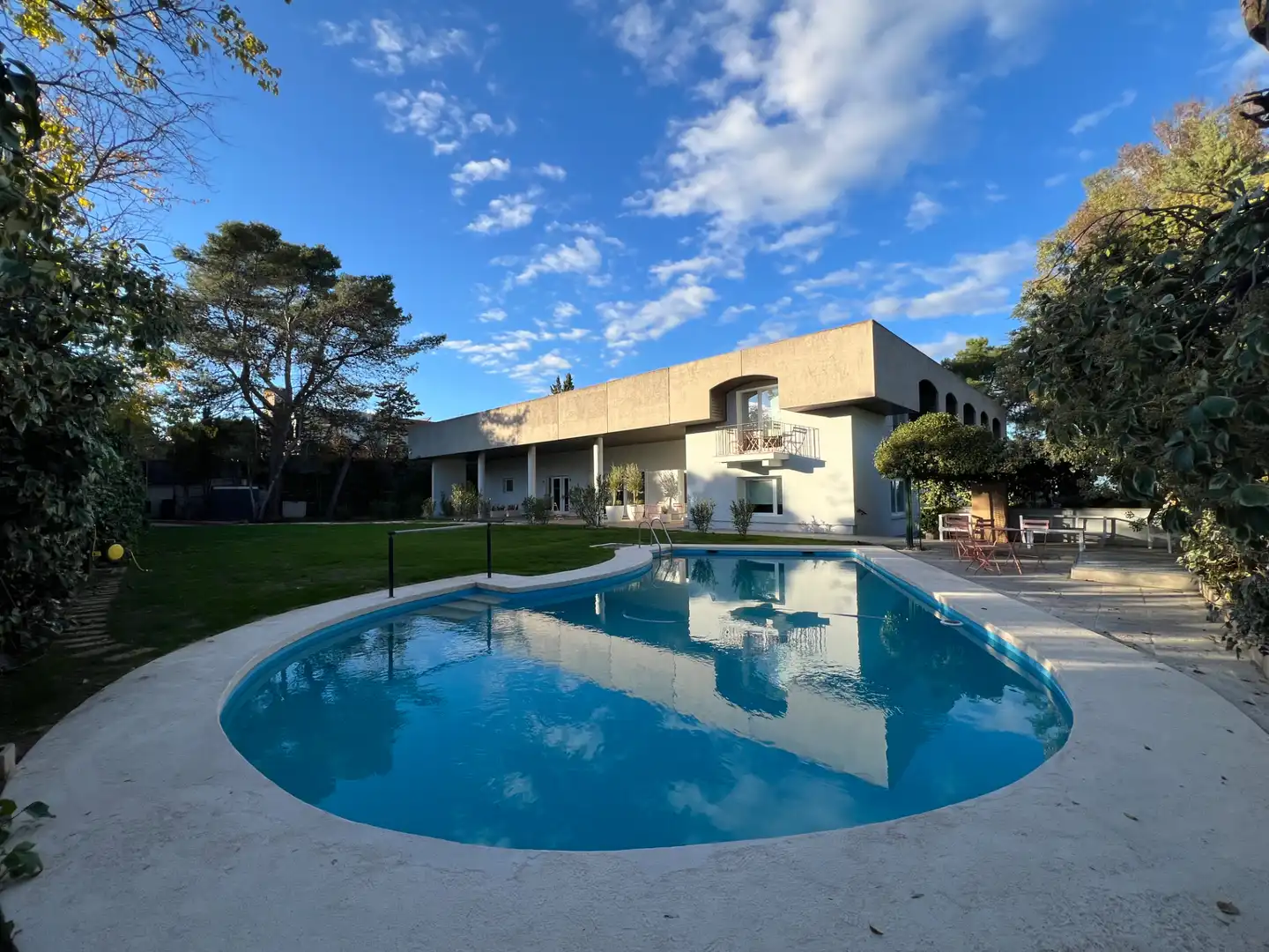 Swimming pool of Houses for share in Madrid  with Air Conditioner, Heating and Private garden