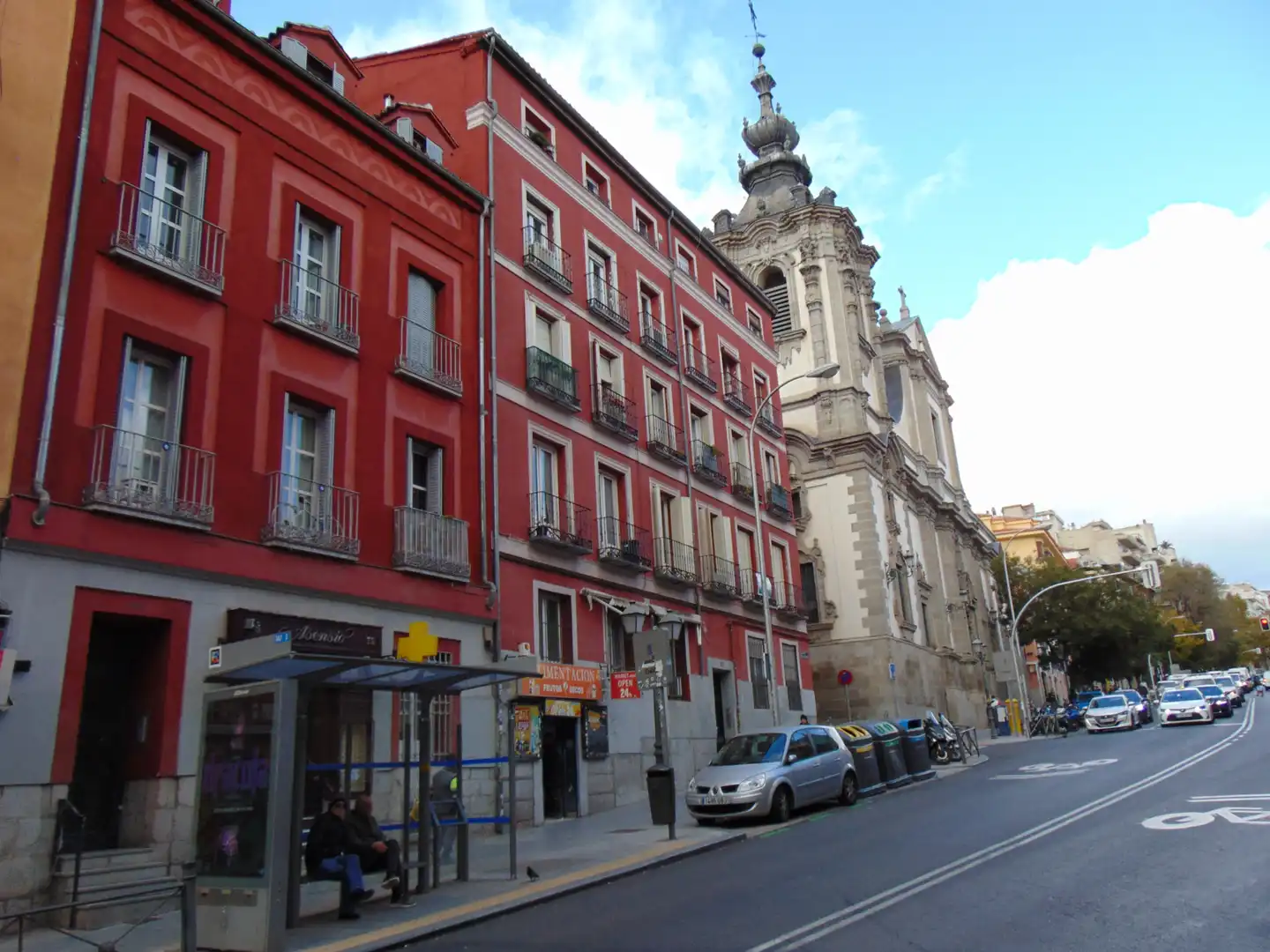 Vista exterior de Apartament en venda en Madrid amb Aire condicionat, Moblat i Balcó