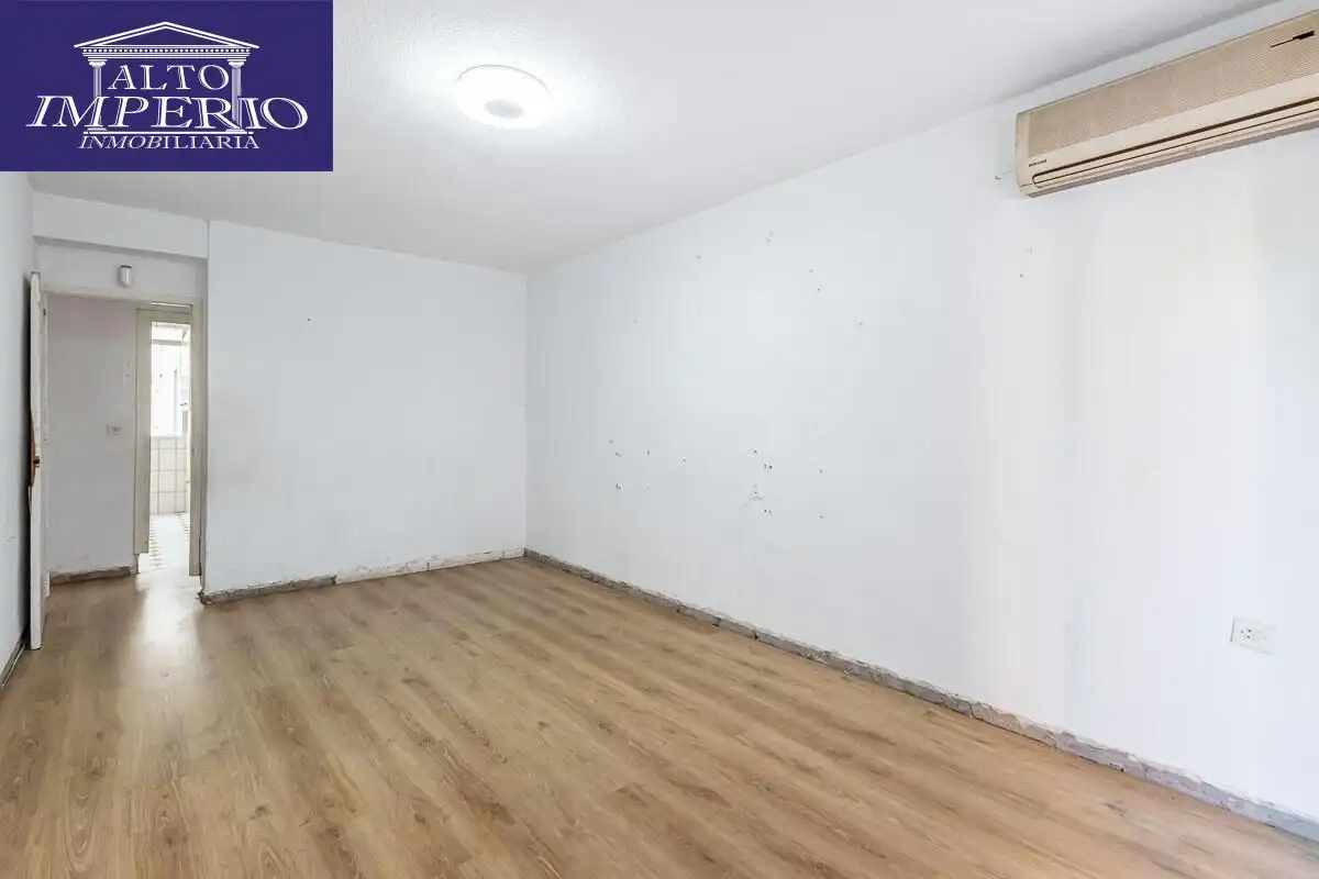 Piso en venta en Granada con Terraza