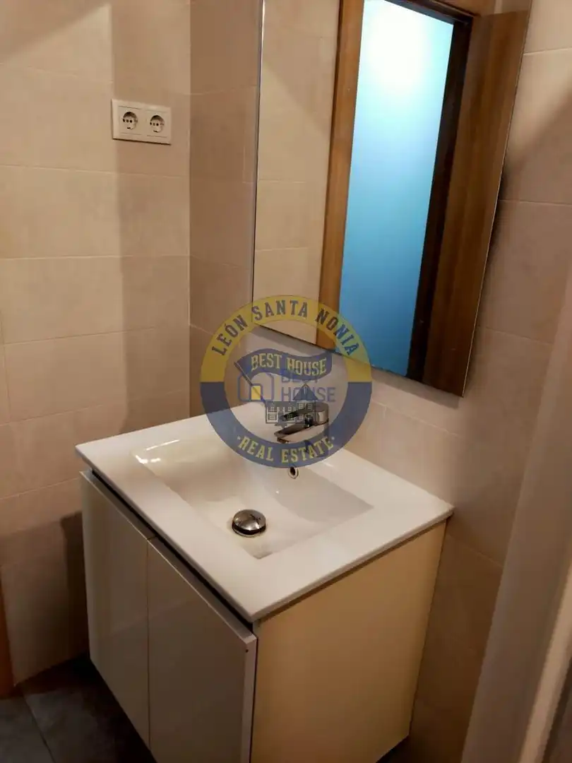 Baño de Apartamento de alquiler en El Ejido - Santa Ana