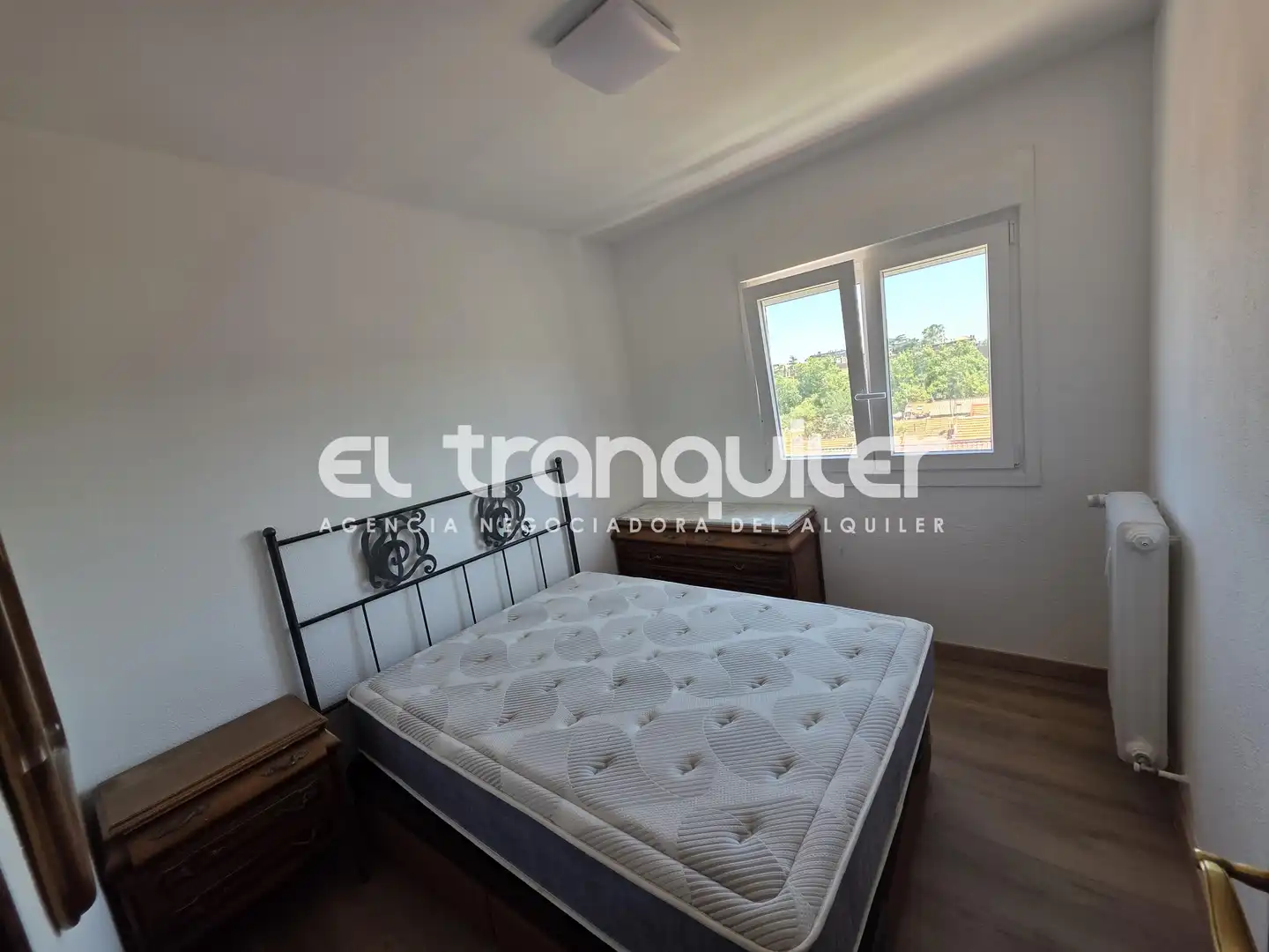 Bedroom of Flat for rent in Madrid  with Air Conditioner, Terrace and Furnished