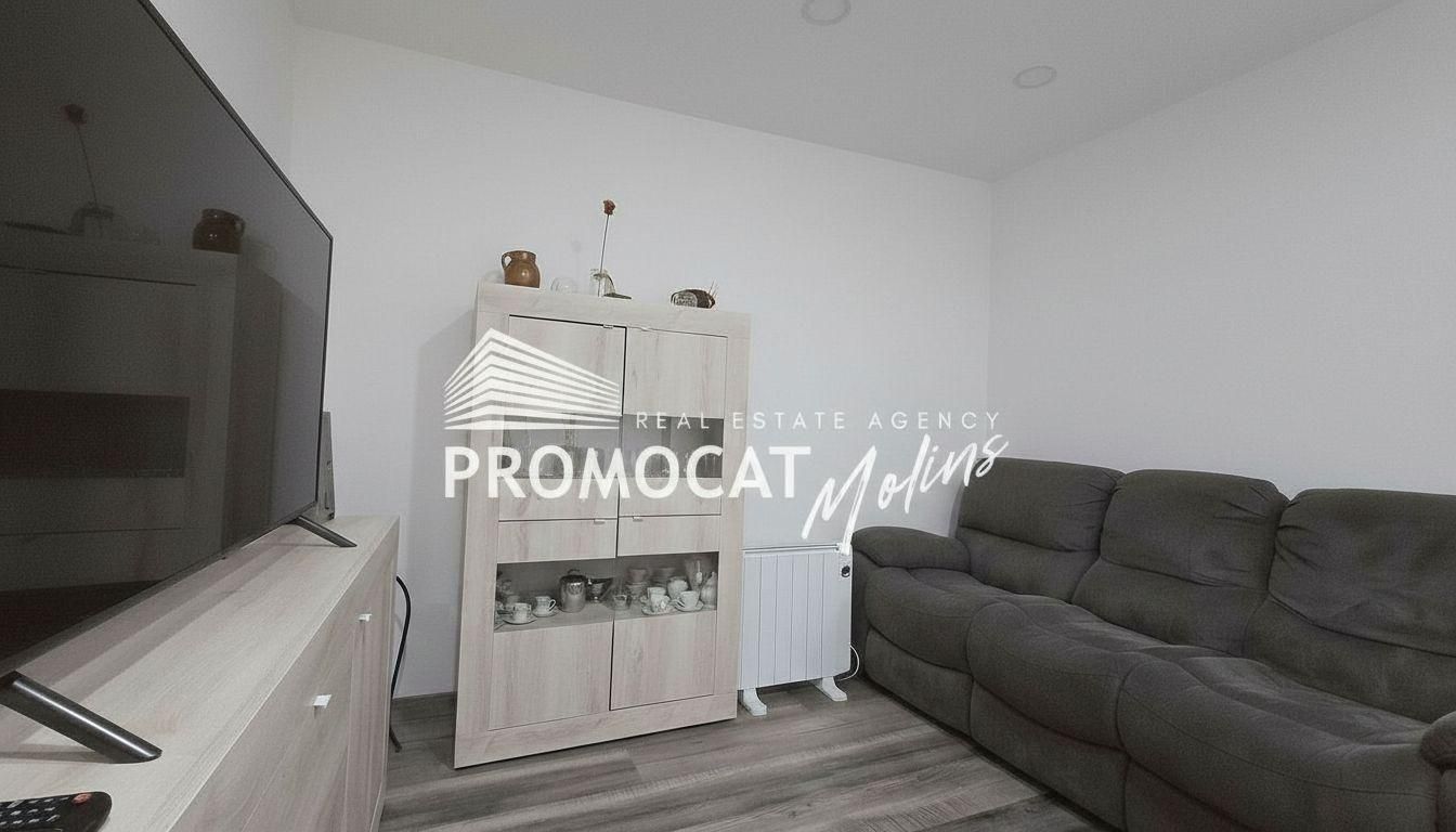 Sala d'estar de Planta baixa en venda en Molins de Rei amb Parquet