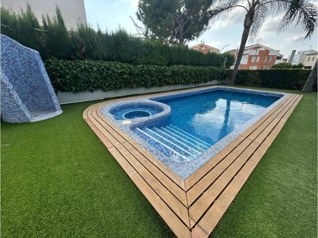 Piscina de Casa o xalet en venda en Gandia amb Aire condicionat, Jardí privat i Terrassa