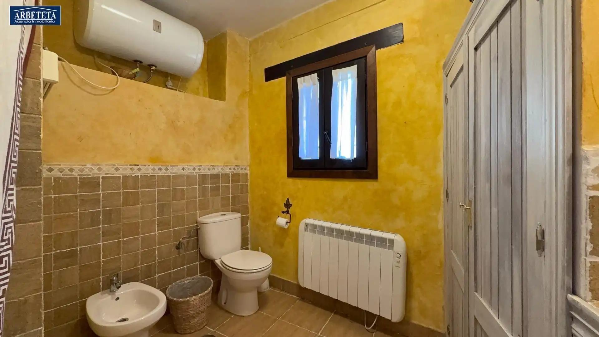 Baño de Finca rústica en venta en Pastrana con Calefacción y Balcón