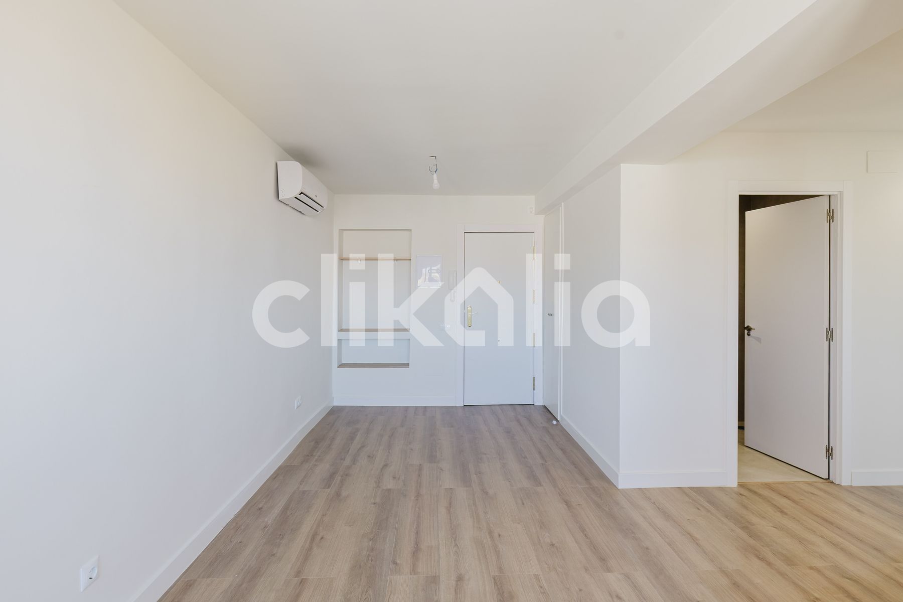Bedroom of Flat for sale in Málaga Capital  with Air Conditioner