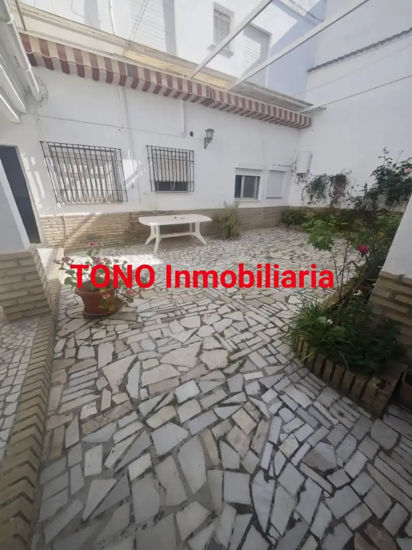 Vista exterior de Casa o chalet en venta en Écija con Aire acondicionado, Terraza y Balcón