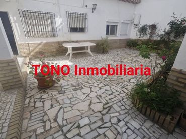 Casa amb balcó en venda a Écija