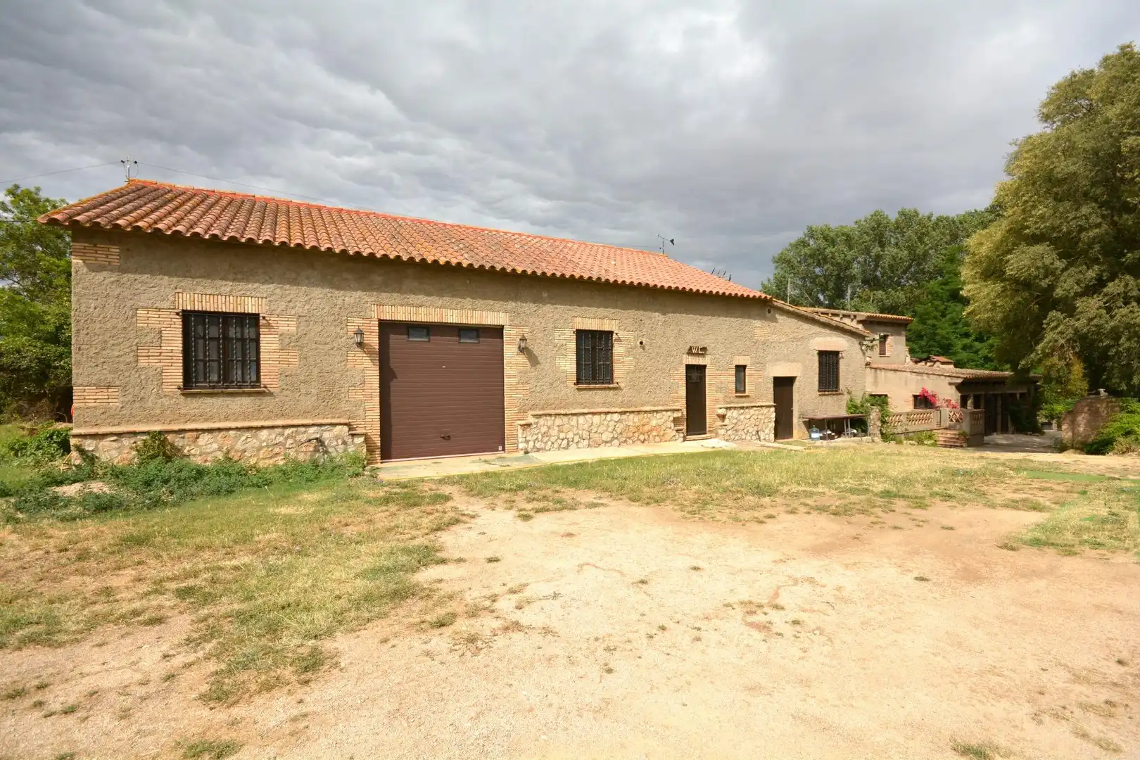 Vista exterior de Finca rústica en venta en Borrassà con Aire acondicionado, Calefacción y Jardín privado