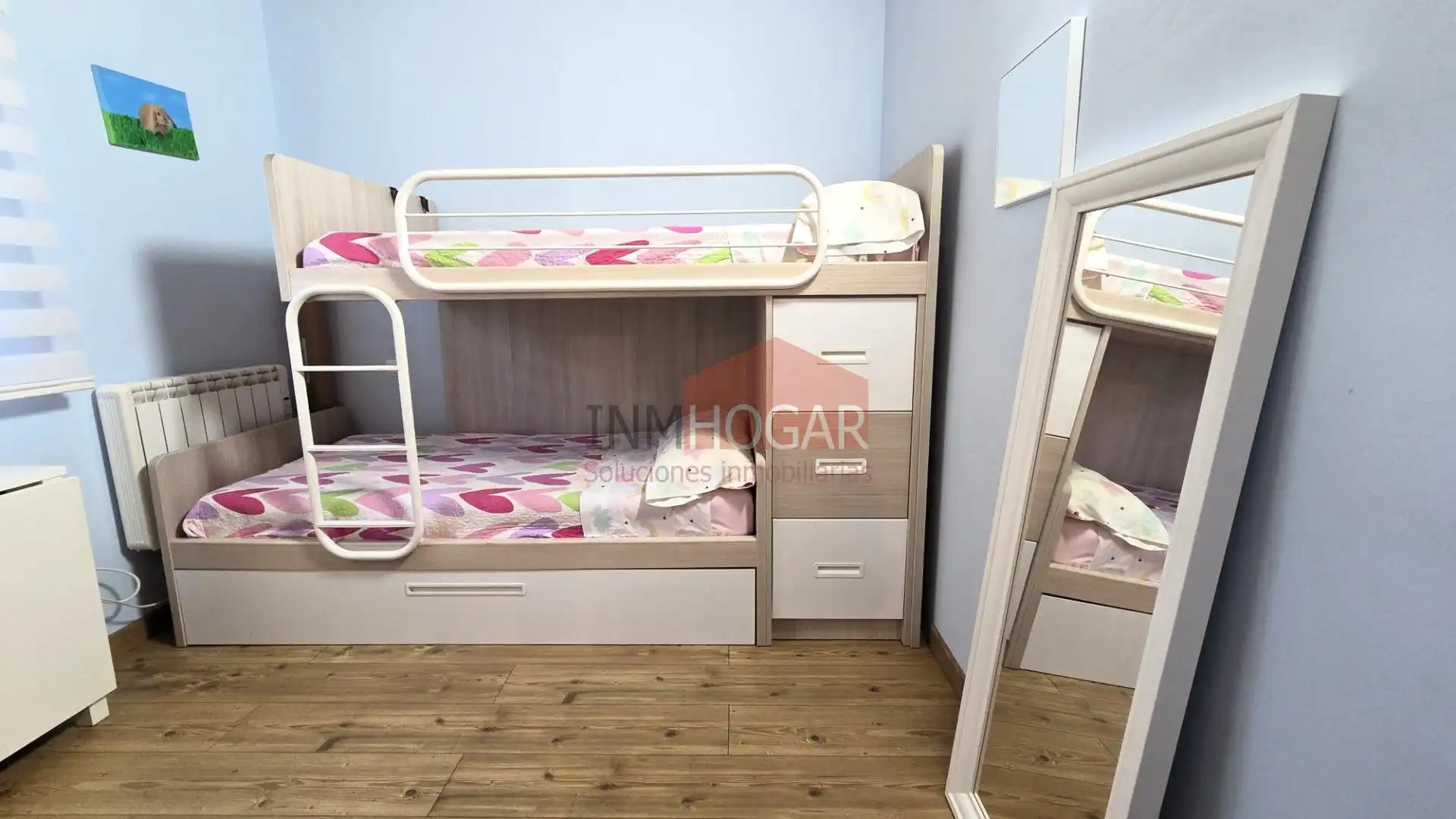 Dormitori de Casa o xalet en venda en Santa Cruz de Pinares amb Aire condicionat, Calefacció i Jardí privat