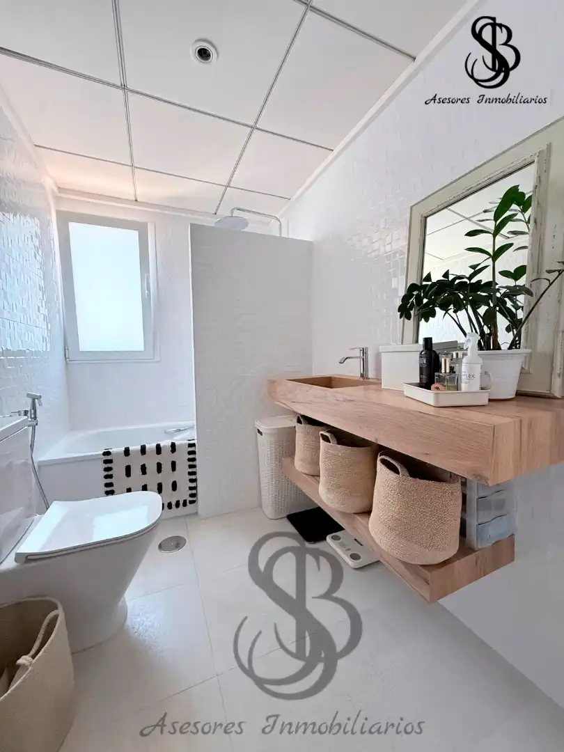 Baño de Casa adosada en venta en Mutxamel con Aire acondicionado, Calefacción y Jardín privado