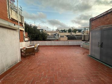 Apartament amb balcó en venda a Sant Andreu