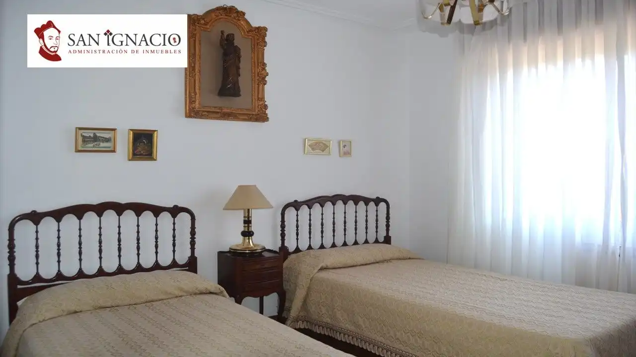 Dormitori de Casa o xalet en venda en Valle de Tobalina amb Calefacció, Jardí privat i Terrassa