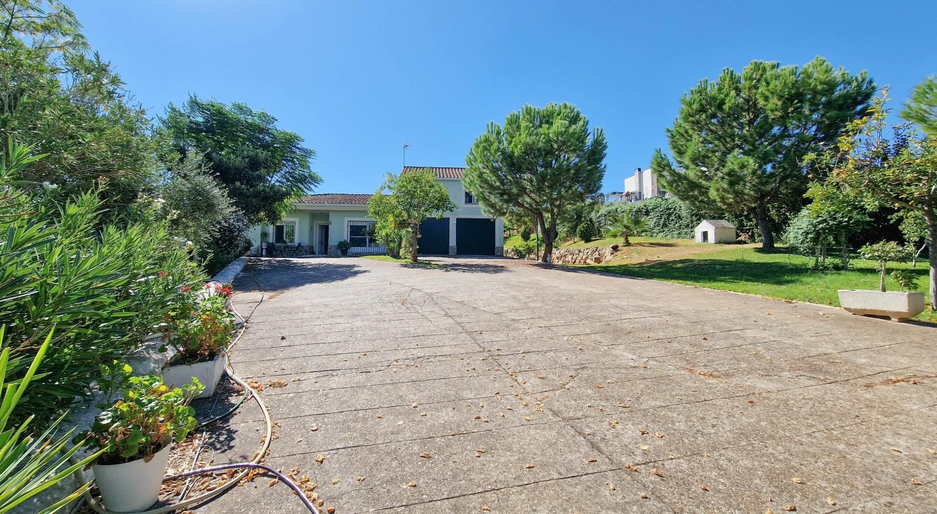 Haus oder Chalet zum verkauf in Calle MENOR, Carretera de Sevilla - Los Montitos