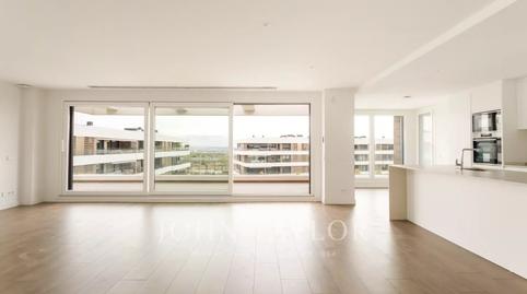 Foto 3 de Ático de alquiler en Encinar de los Reyes, Madrid