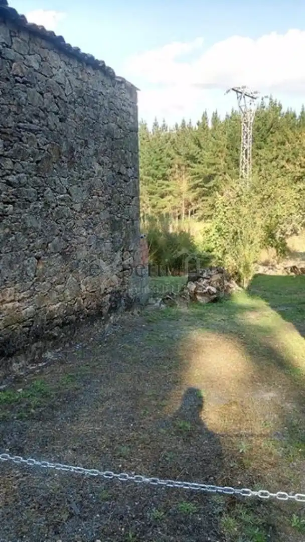 Casa o xalet en venda en Agolada amb Jardí privat