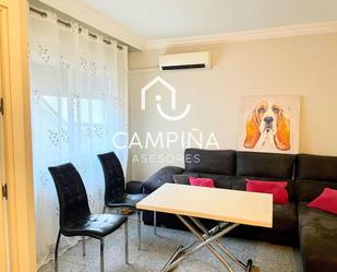 Sala d'estar de Casa adosada en venda en Valverde del Camino amb Aire condicionat i Terrassa