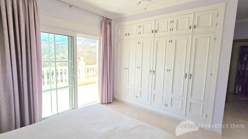 Bedroom of Houses for sale in Cómpeta  with Air Conditioner, Private garden and Swimming Pool