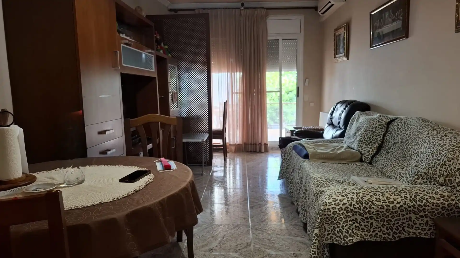 Sala d'estar de Finca rústica en venda en Vallirana amb Calefacció i Terrassa
