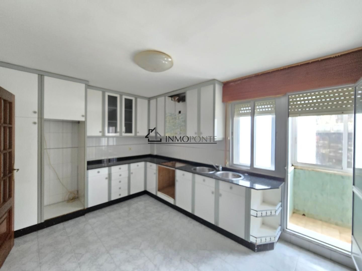 Kitchen of Flat for sale in Poio