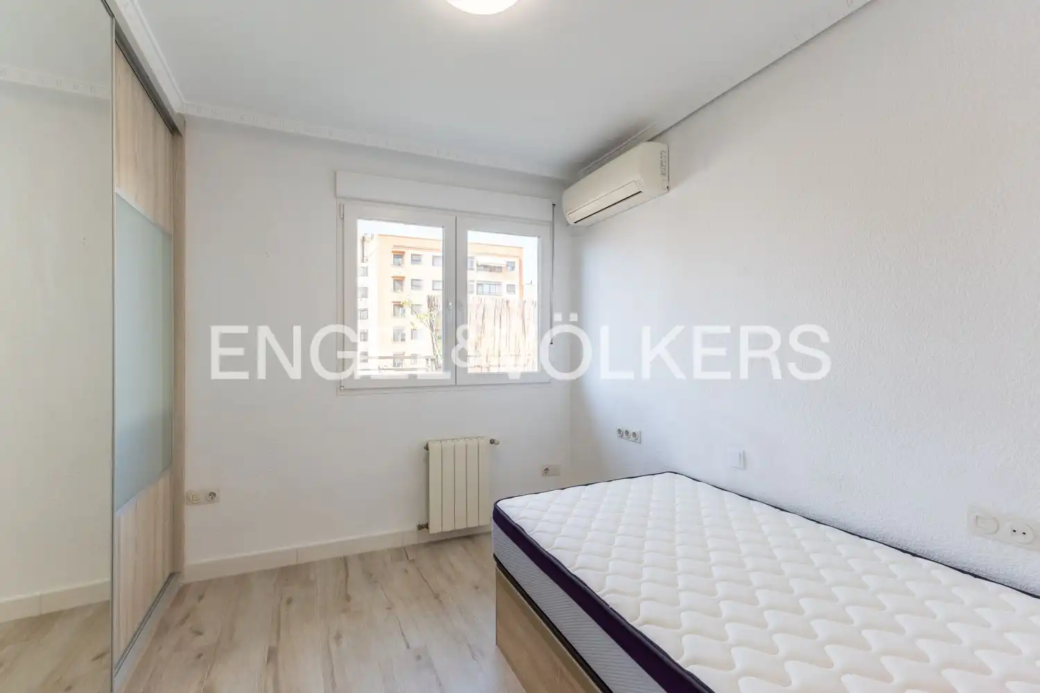 Habitación de Piso de alquiler en Mislata con Aire acondicionado, Calefacción y Terraza