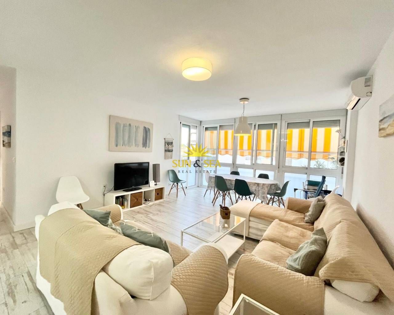 Sala d'estar de Apartament de lloguer en San Javier amb Aire condicionat, Calefacció i Piscina