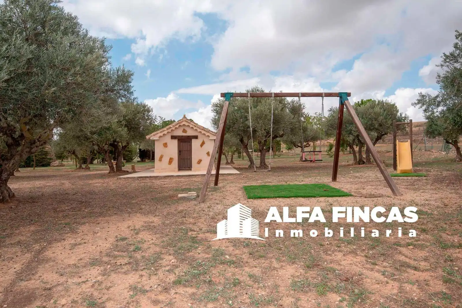 Casa o chalet en venta en Vara de Rey con Calefacción, Terraza y Piscina