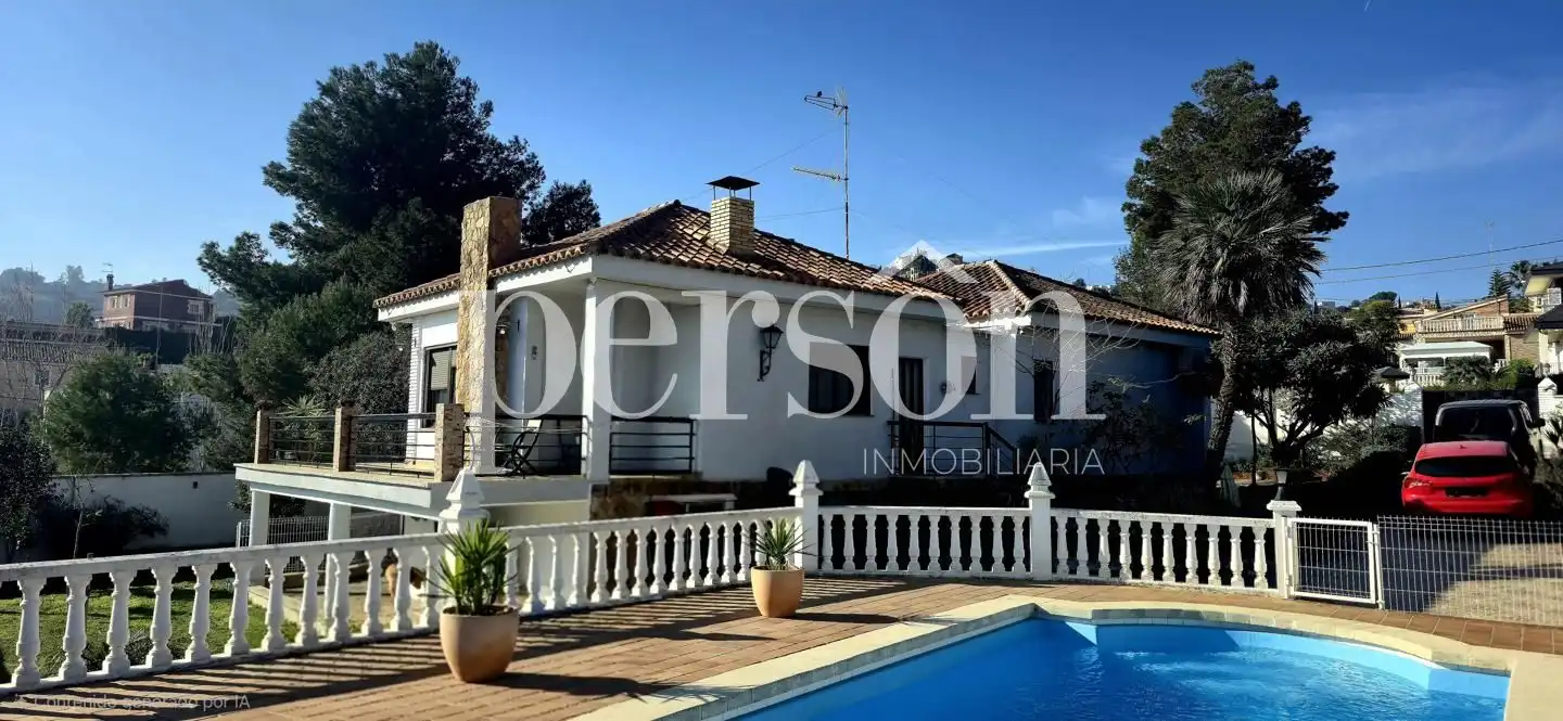 Vista exterior de Casa o chalet en venta en Chiva con Aire acondicionado, Jardín privado y Terraza