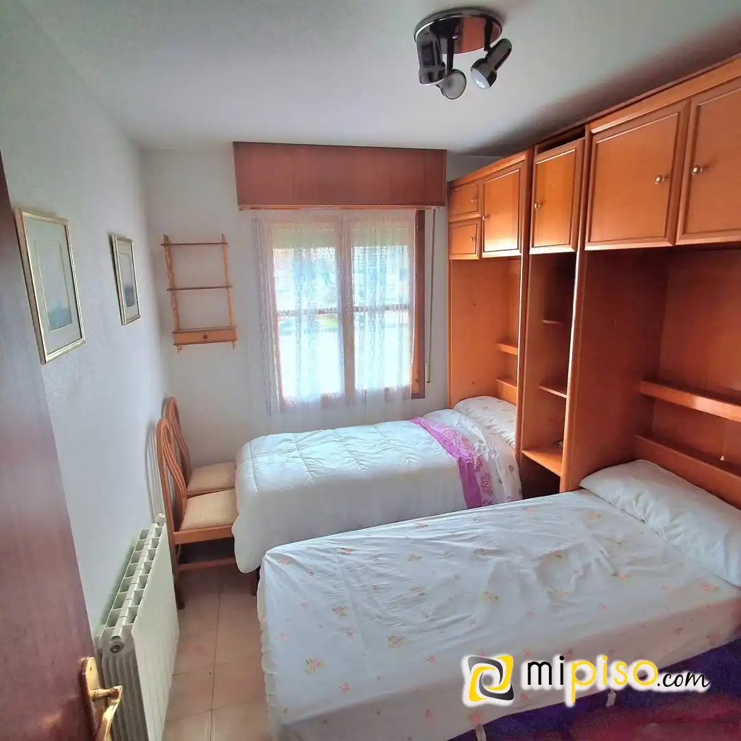 Bedroom of Flat for rent in Laredo  with Terrace and Furnished