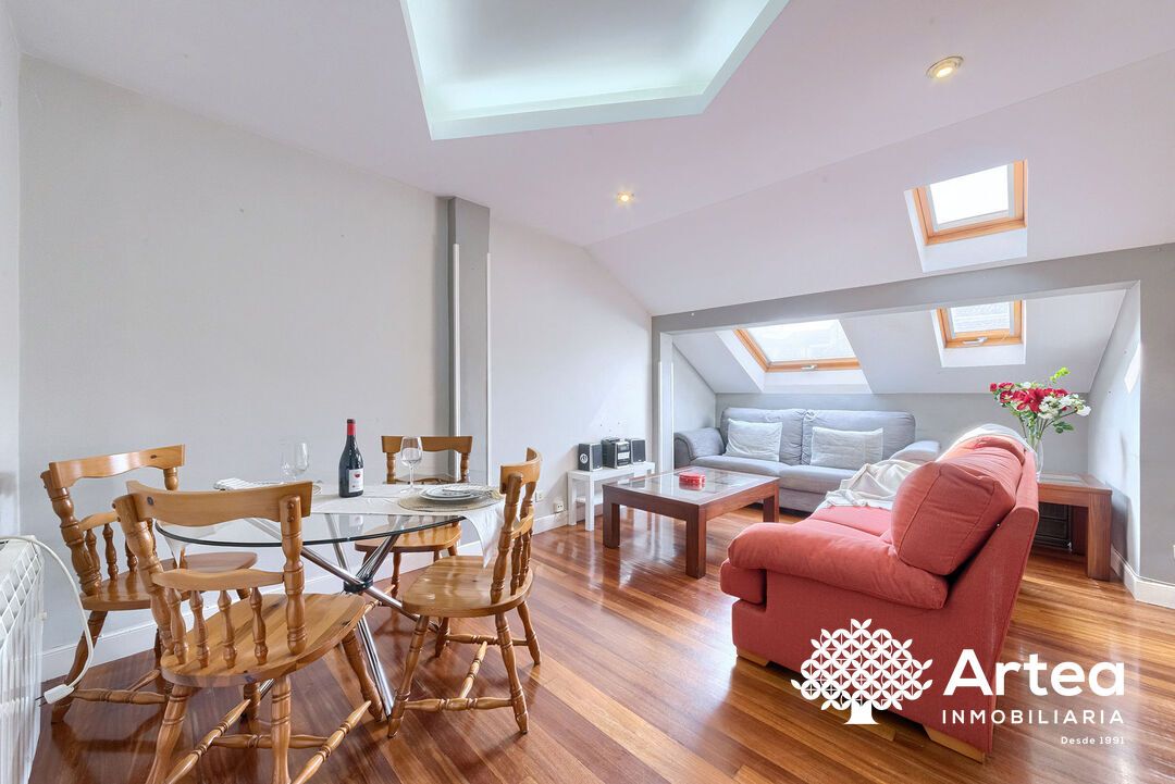 Sala de estar de Piso en venta en Bilbao  con Calefacción y Amueblado