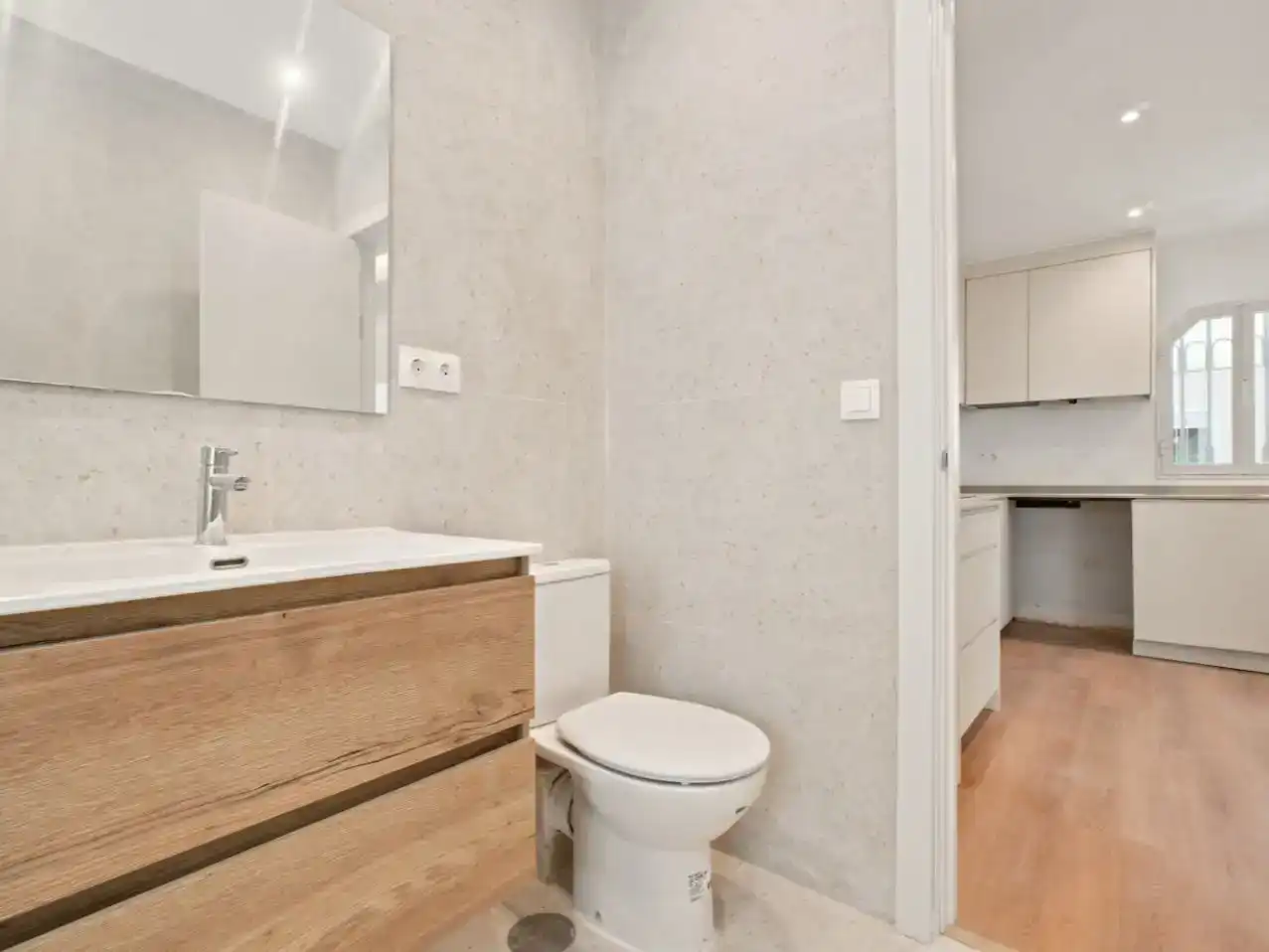 Baño de Piso en venta en  Madrid Capital con Aire acondicionado