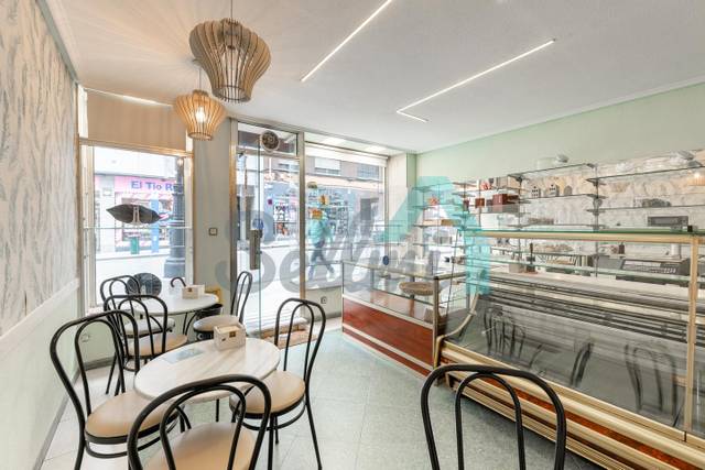 Local comercial en Alquiler en Baldomero Fernández en El Cristo