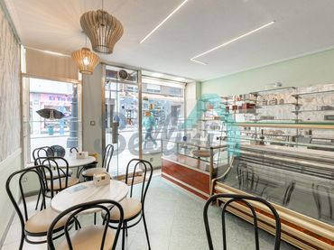 Local comercial de lloguer a Baldomero Fernández