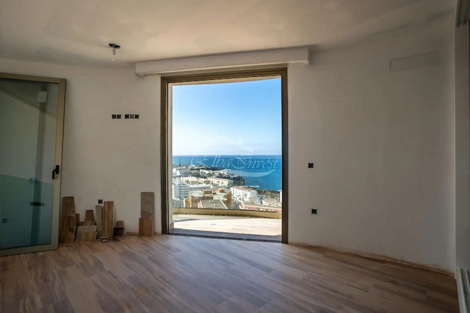 Sala d'estar de Dúplex en venda en Santiago del Teide amb Aire condicionat, Parquet i Terrassa