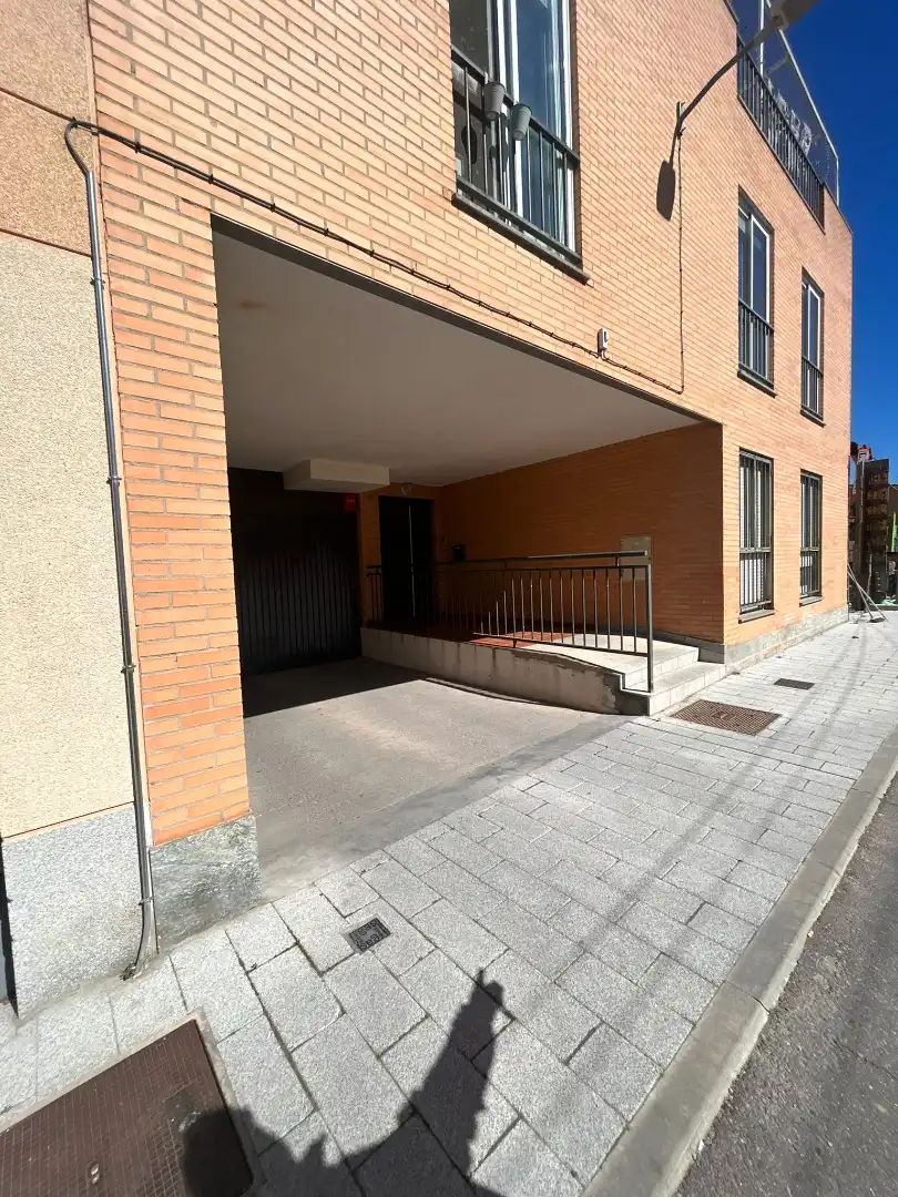 Garaje en venta en Villares de la Reina