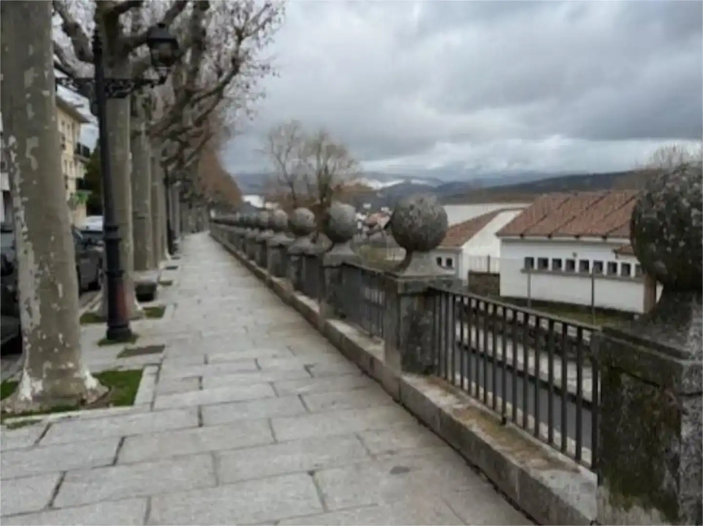 Außenansicht von Maisonette zum Verkauf in El Espinar mit Balkon