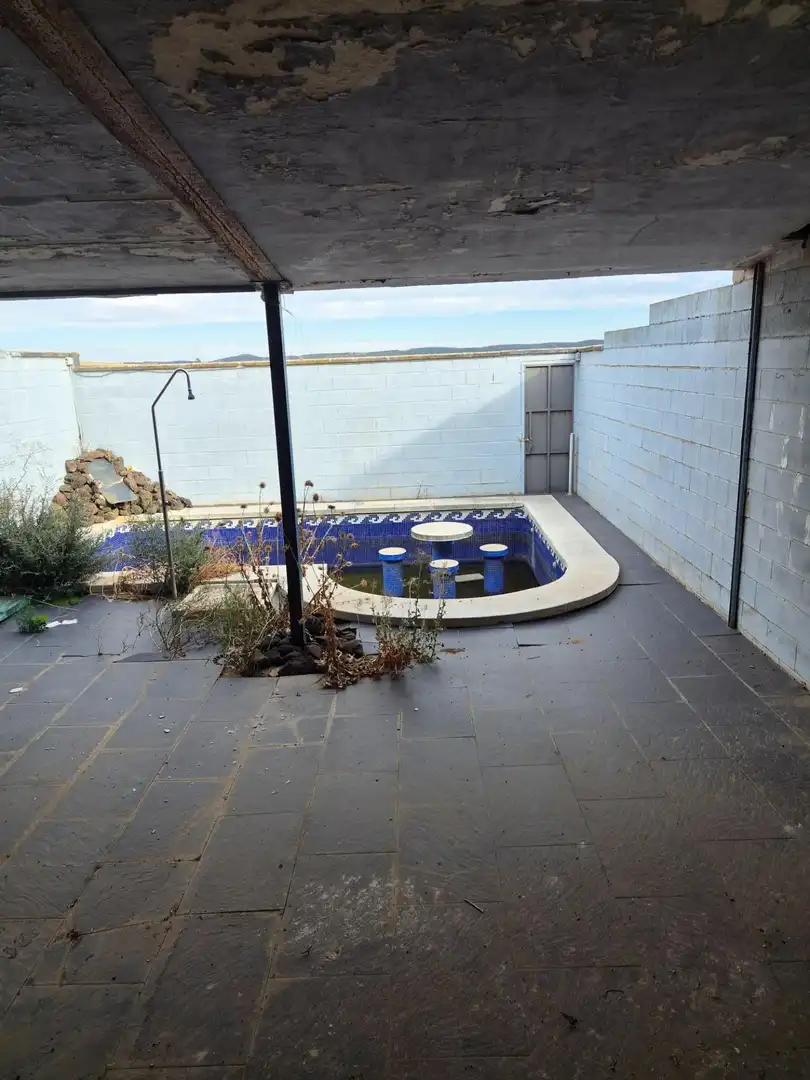 Piscina de Casa adosada en venda en Alcolea de Calatrava amb Calefacció, Jardí privat i Terrassa