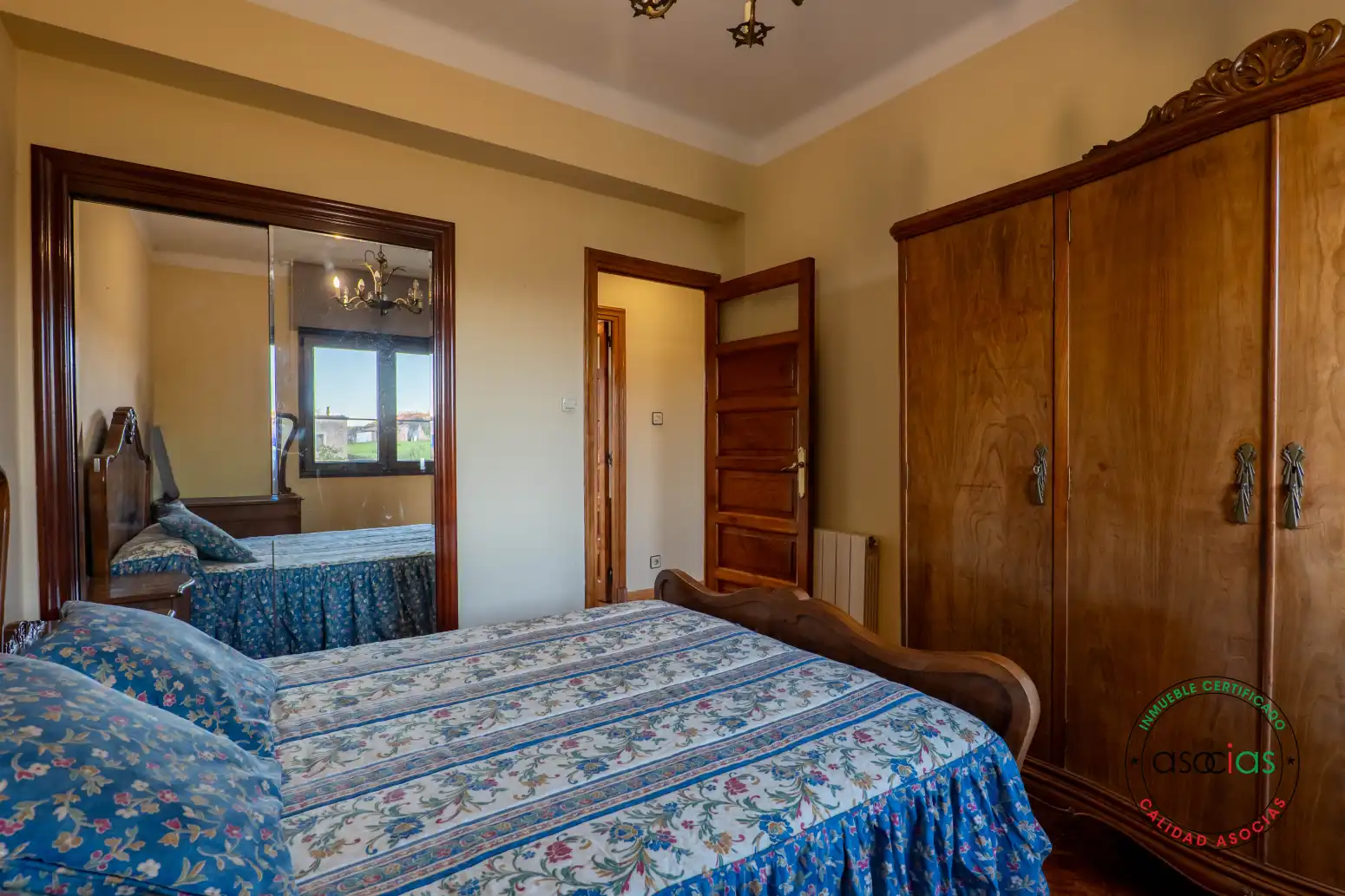 Habitación de Piso en venta en Gijón  con Calefacción y Jardín privado